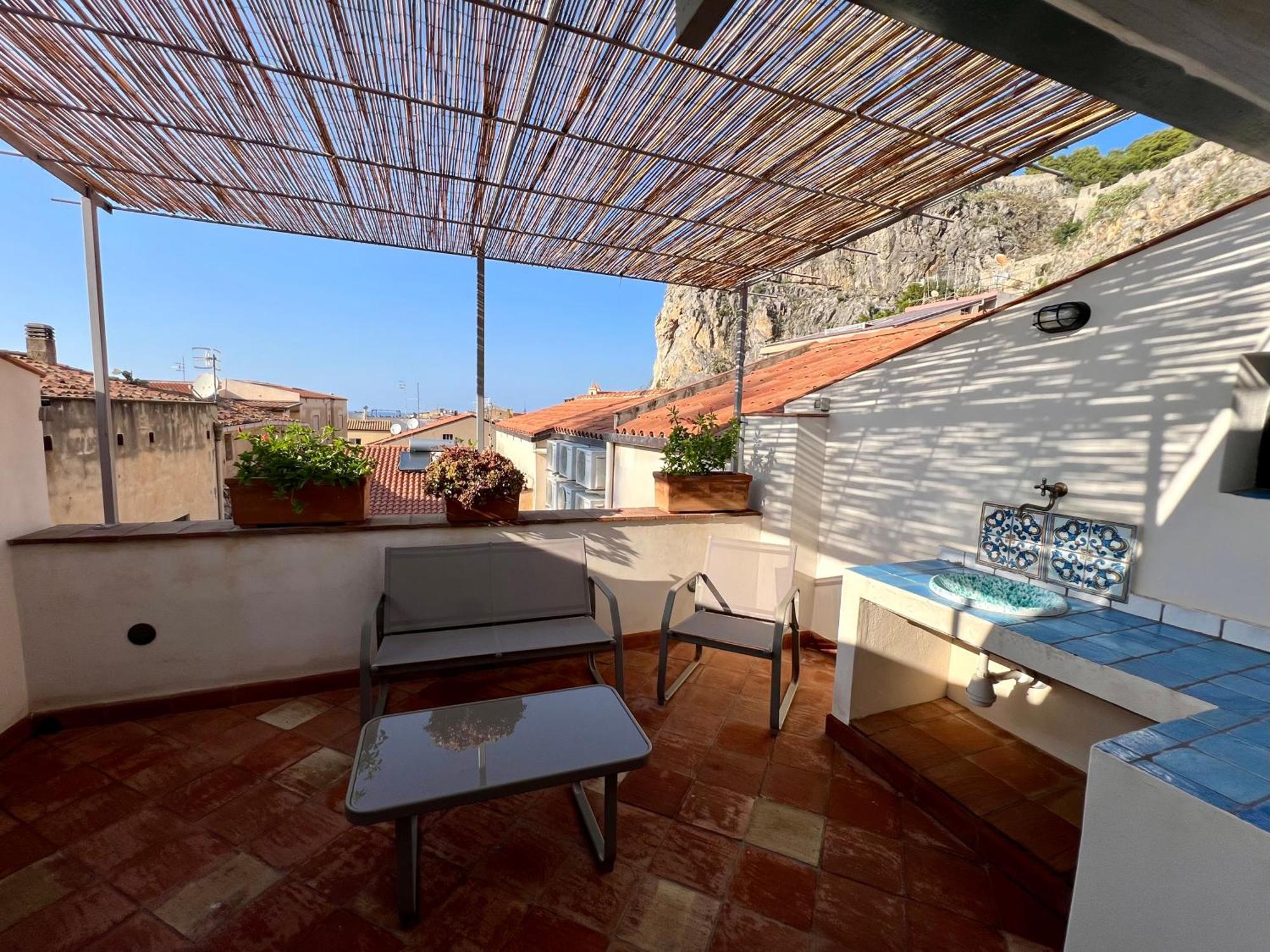 Bed and Breakfast Cortile Umberto I Чефалу Екстер'єр фото