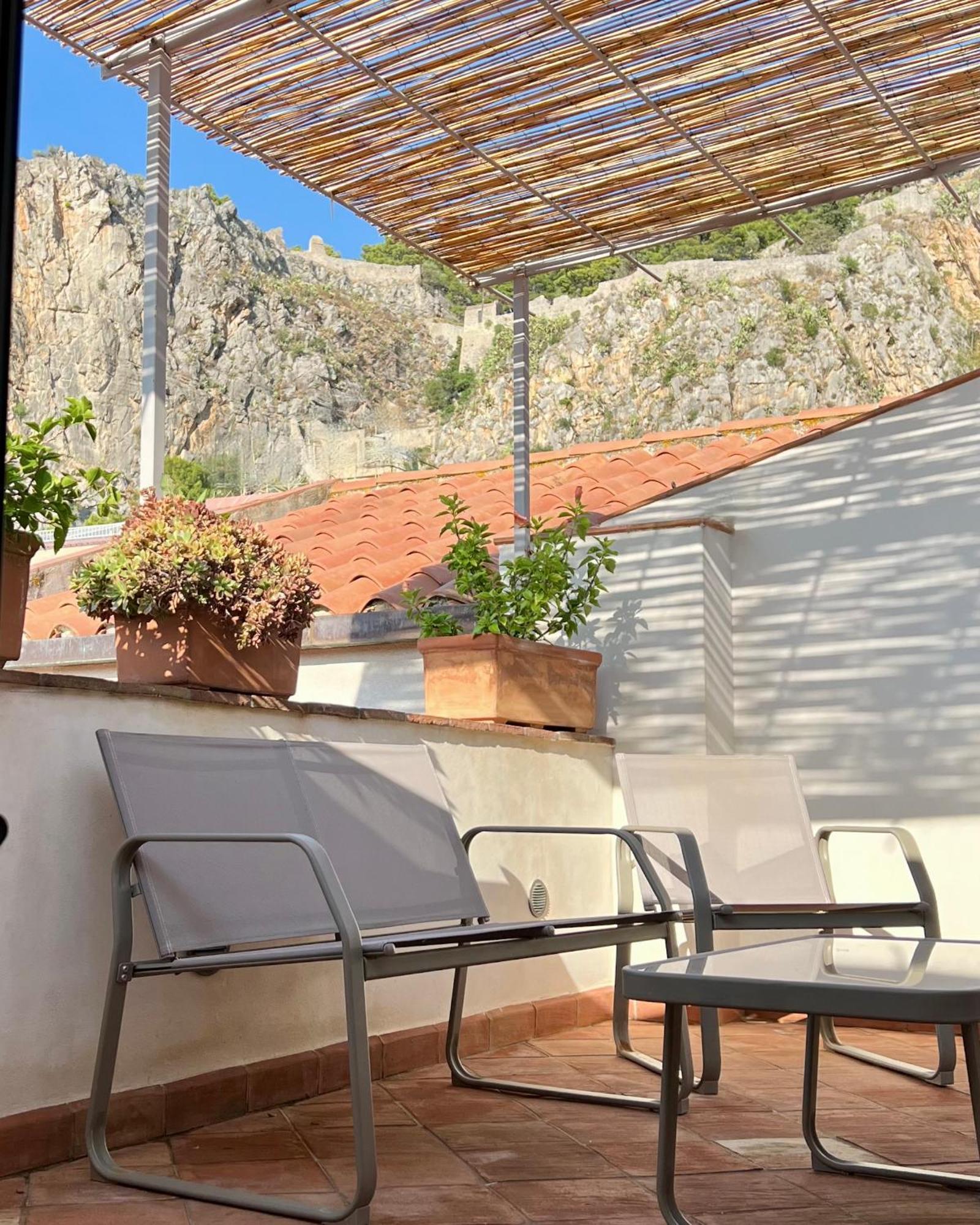 Bed and Breakfast Cortile Umberto I Чефалу Екстер'єр фото